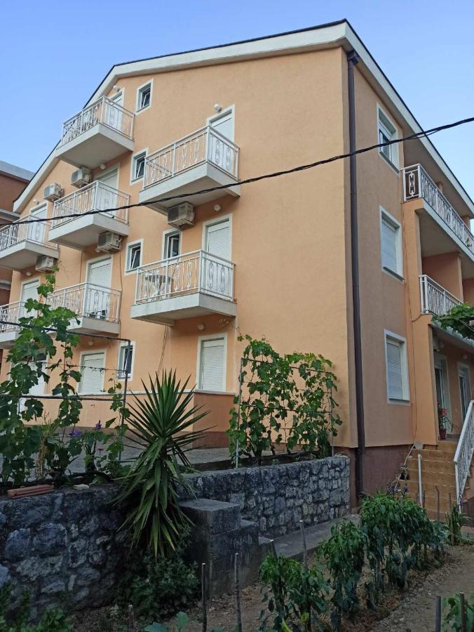 Apartments Parapid Budva Eksteriør billede